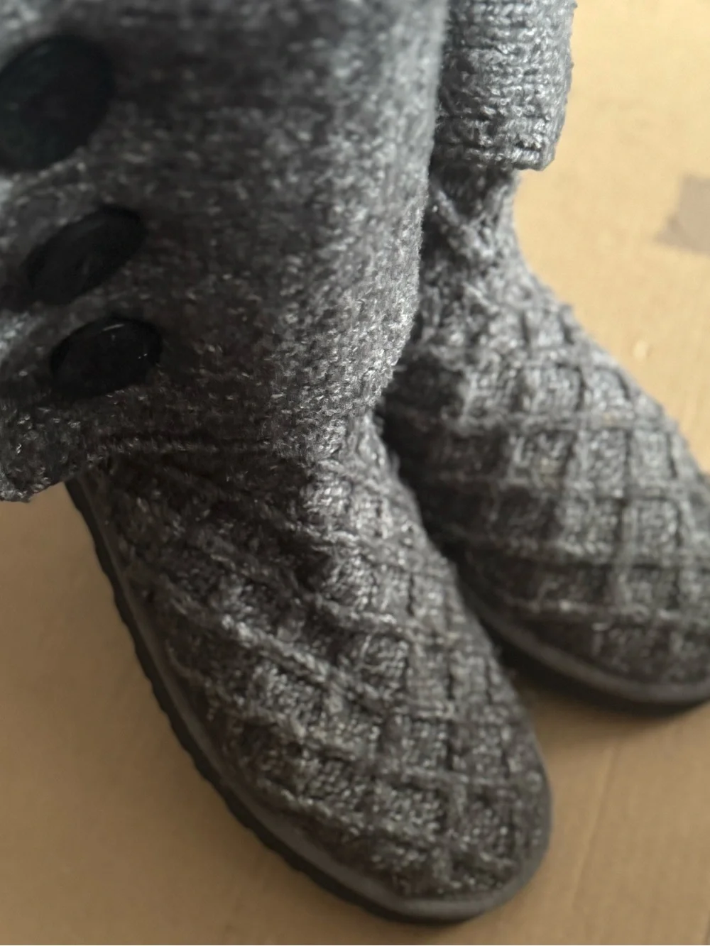 Ugg Women’s Gray Knit Button-Accent Winter Boots size 10